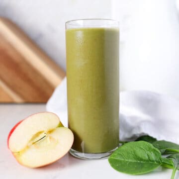 Apple Strawberry Green Smoothie recipe